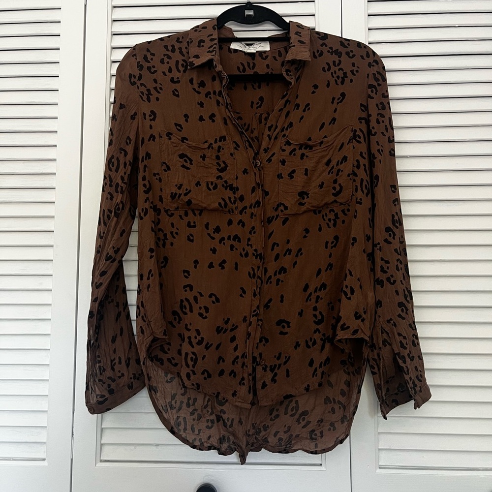 Cloth + Stone Leopard Print Brown Women's Button Up Shirt